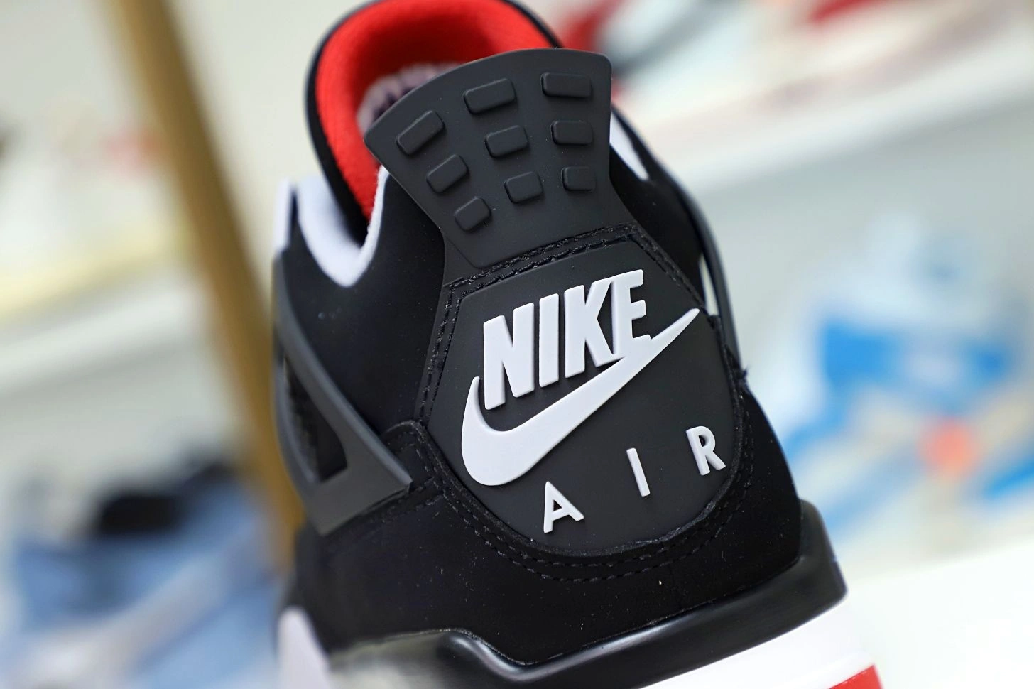 4 OG 'BRED' JORDAN RETRO 2019 AIR 0923
